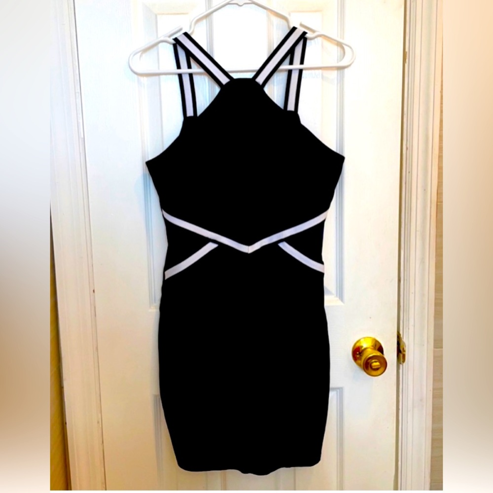 NWOT Emerald Sundae black bodycon cocktail dress size Medium